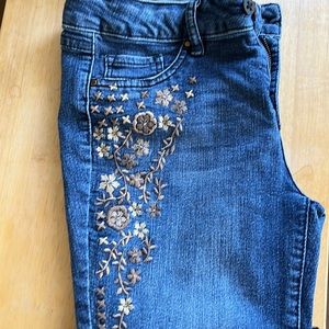 Embroidery jeans